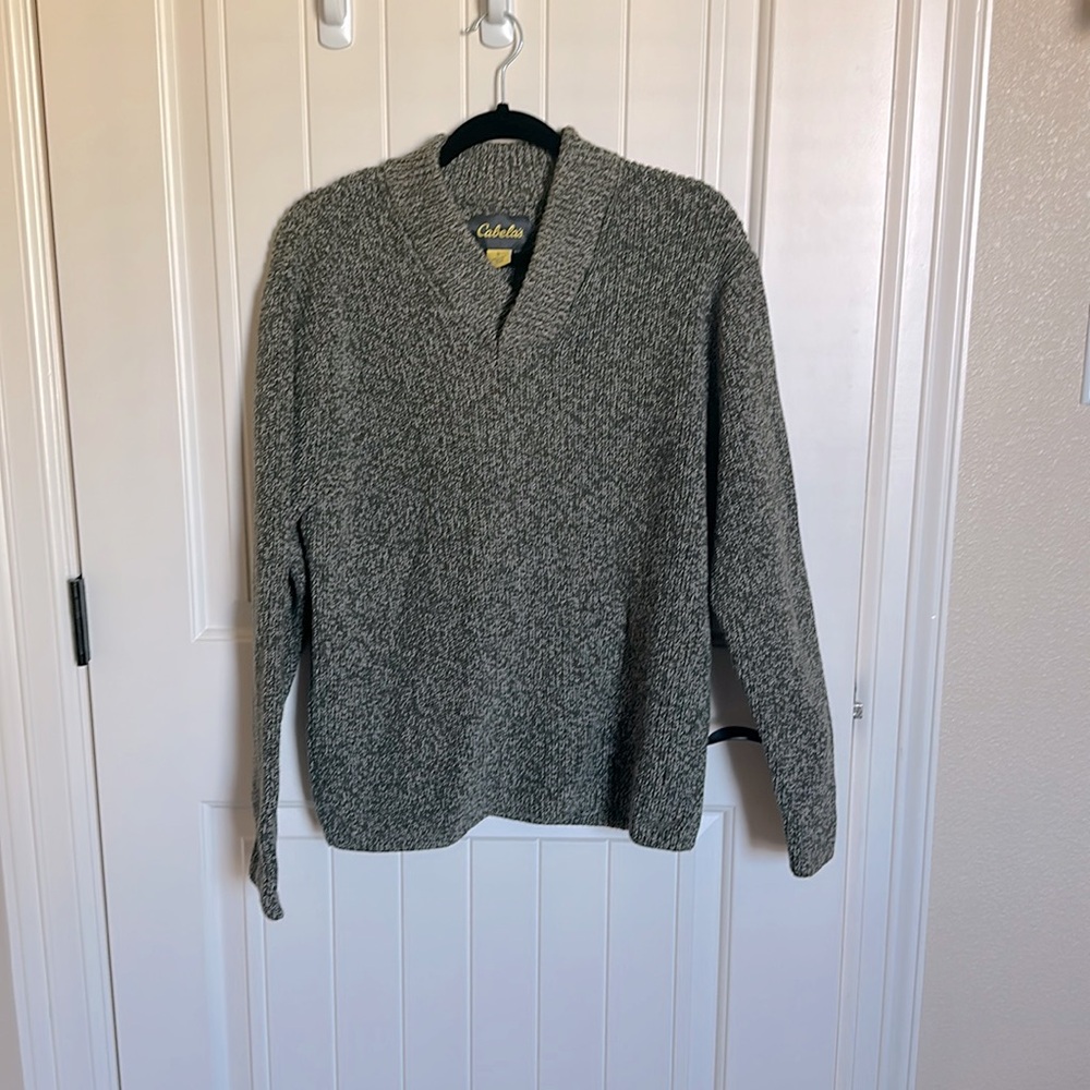 Cabelas V neck sweater boyfriend fit